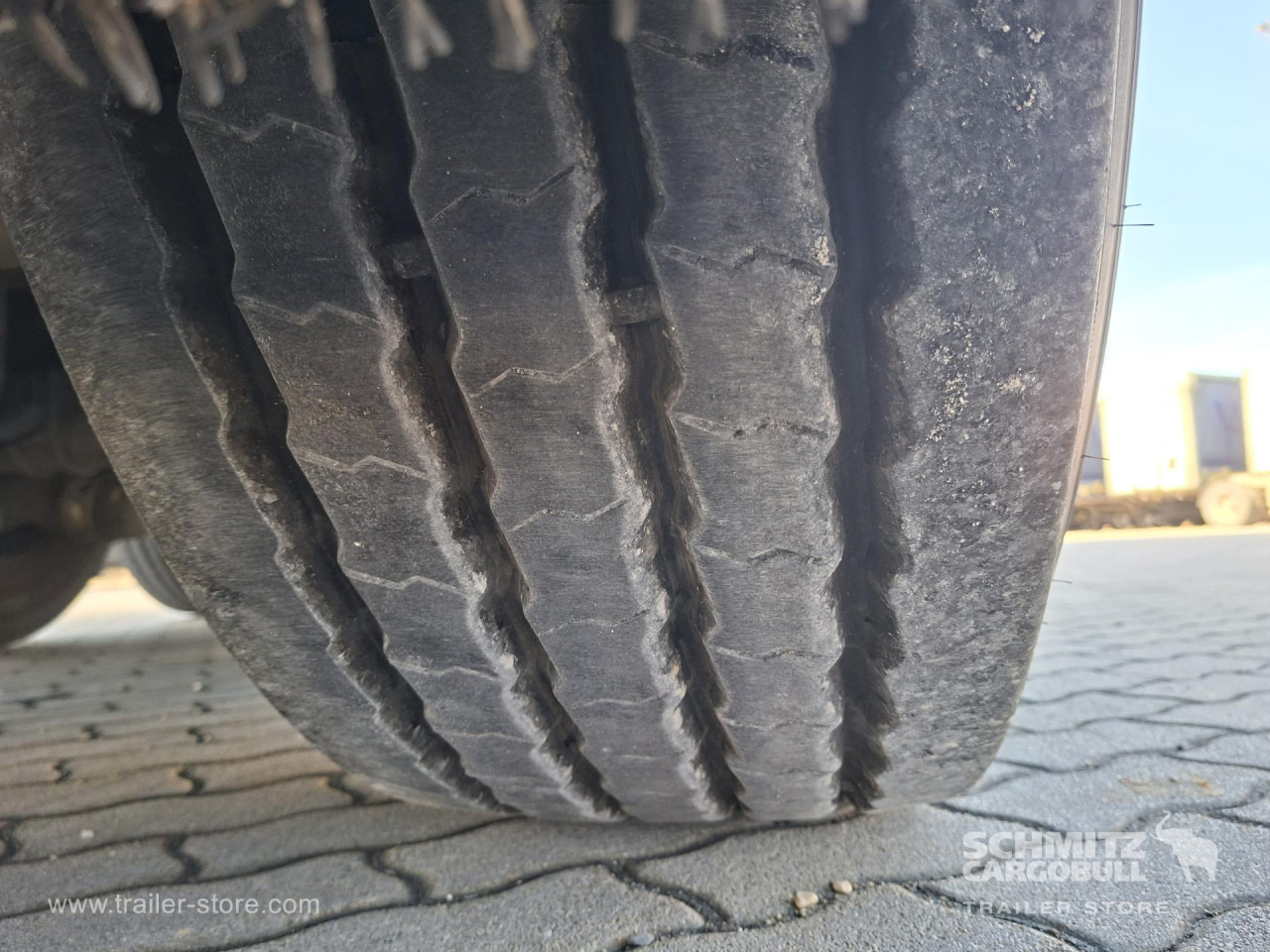 SCHMITZ Mélyhűtő koffer Multitemp - Изотермический полуприцеп: фото 4 SCHMITZ Mélyhűtő koffer Multitemp - Изотермический полуприцеп: фото 4