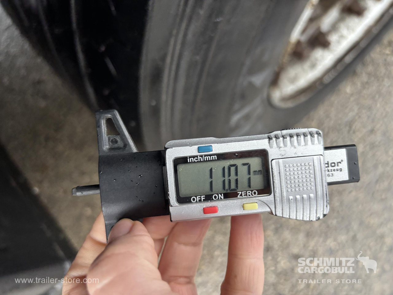 SCHMITZ Curtainsider Mega - Тентованный полуприцеп: фото 2 SCHMITZ Curtainsider Mega - Тентованный полуприцеп: фото 2