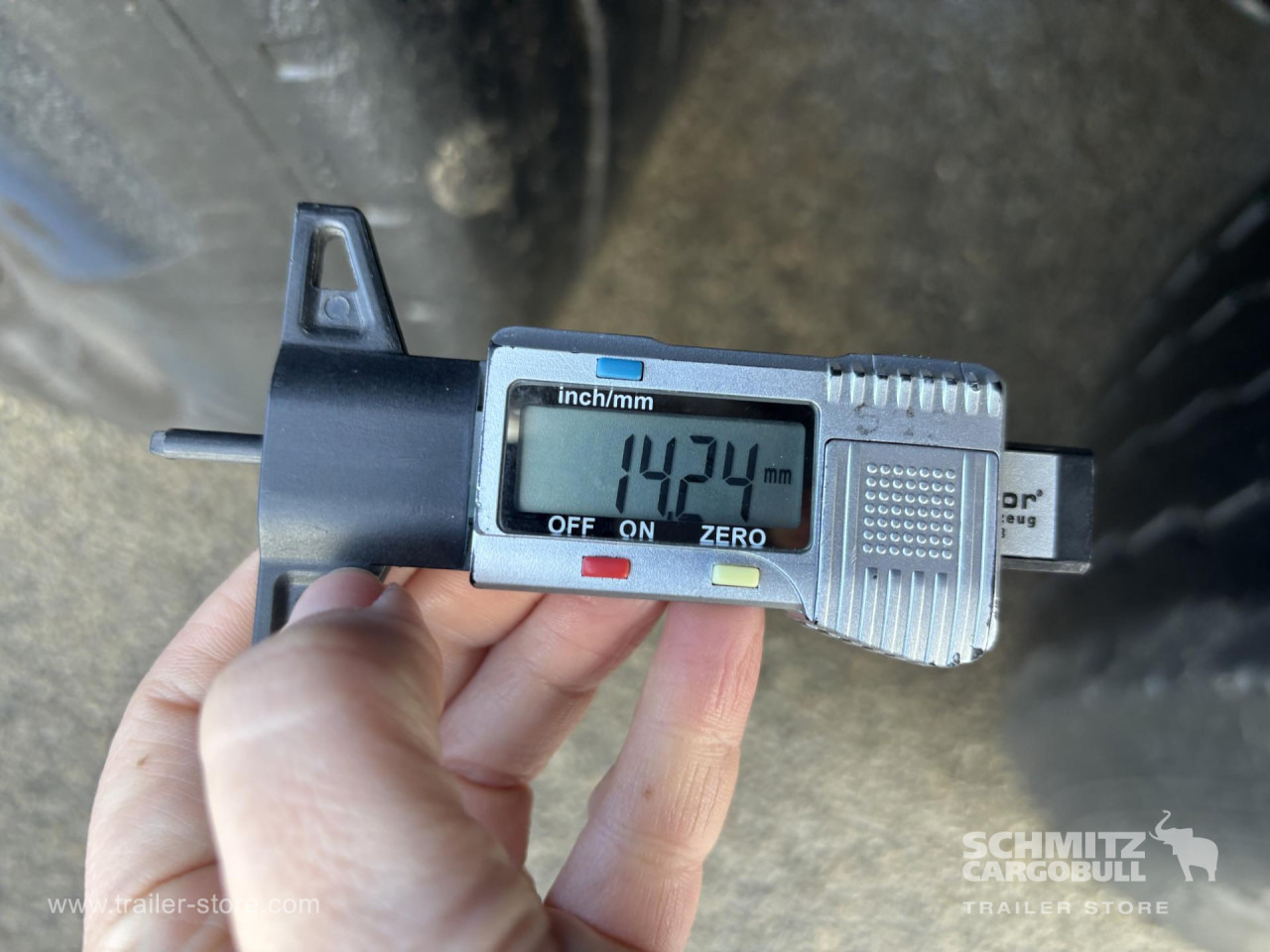 SCHMITZ Curtainsider Standard - Тентованный полуприцеп: фото 4 SCHMITZ Curtainsider Standard - Тентованный полуприцеп: фото 4