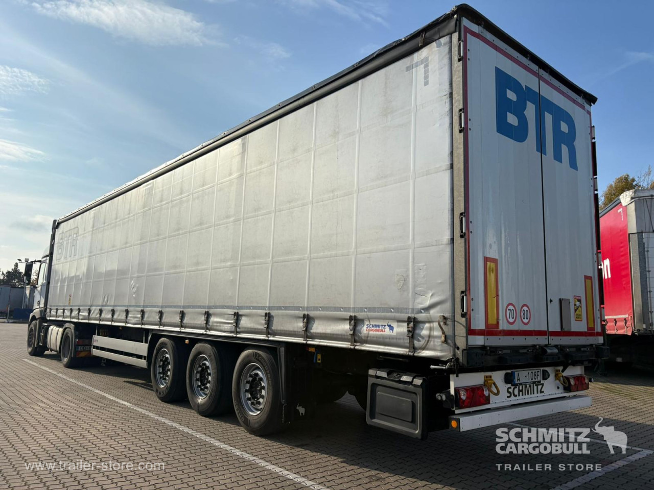 SCHMITZ Curtainsider Standard - Тентованный полуприцеп: фото 2 SCHMITZ Curtainsider Standard - Тентованный полуприцеп: фото 2