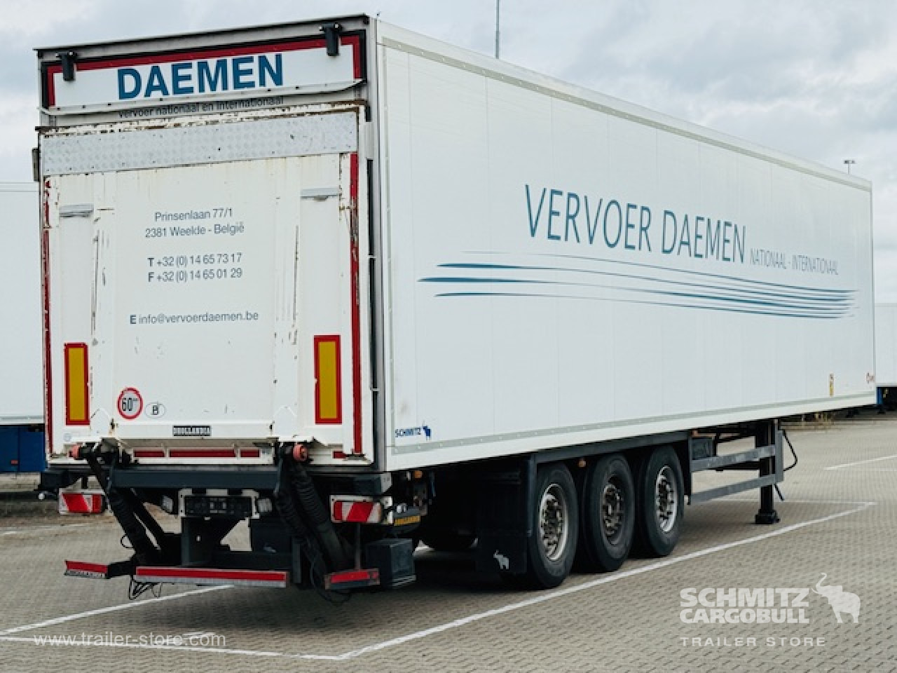 SCHMITZ Oplegger Vries Standard Taillift - Изотермический полуприцеп: фото 1 SCHMITZ Oplegger Vries Standard Taillift - Изотермический полуприцеп: фото 1