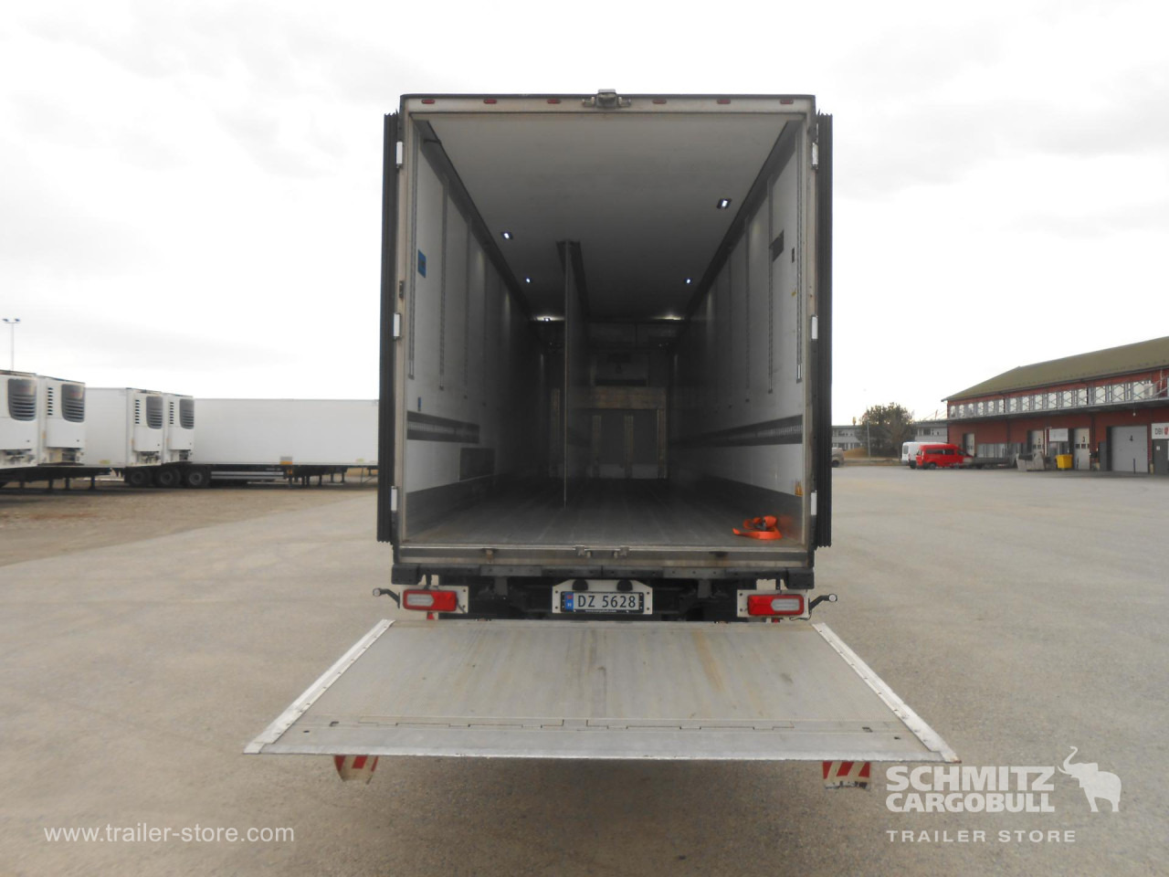 SCHMITZ Kjølekasse Standard Double deck Taillift - Изотермический полуприцеп: фото 3 SCHMITZ Kjølekasse Standard Double deck Taillift - Изотермический полуприцеп: фото 3