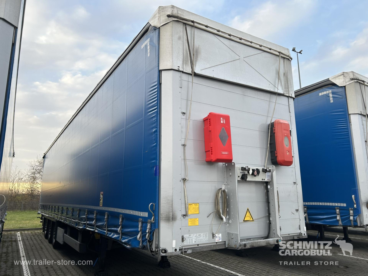 SCHMITZ Curtainsider Mega - Тентованный полуприцеп: фото 1 SCHMITZ Curtainsider Mega - Тентованный полуприцеп: фото 1