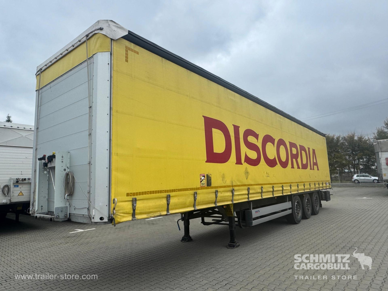 SCHMITZ Curtainsider Standard - Тентованный полуприцеп: фото 1 SCHMITZ Curtainsider Standard - Тентованный полуприцеп: фото 1