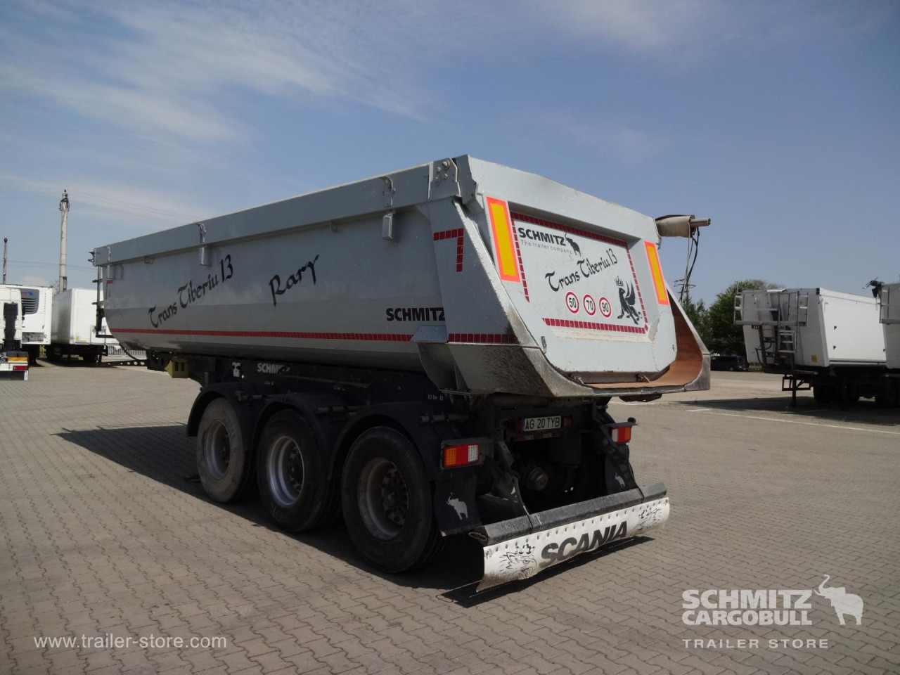 SCHMITZ Tipper Steel half pipe body 24m³ - Самосвальный полуприцеп: фото 1 SCHMITZ Tipper Steel half pipe body 24m³ - Самосвальный полуприцеп: фото 1