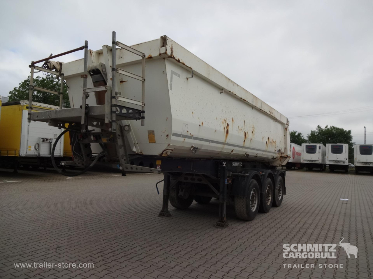 SCHMITZ Tipper Steel half pipe body 28m³ - Самосвальный полуприцеп: фото 5 SCHMITZ Tipper Steel half pipe body 28m³ - Самосвальный полуприцеп: фото 5