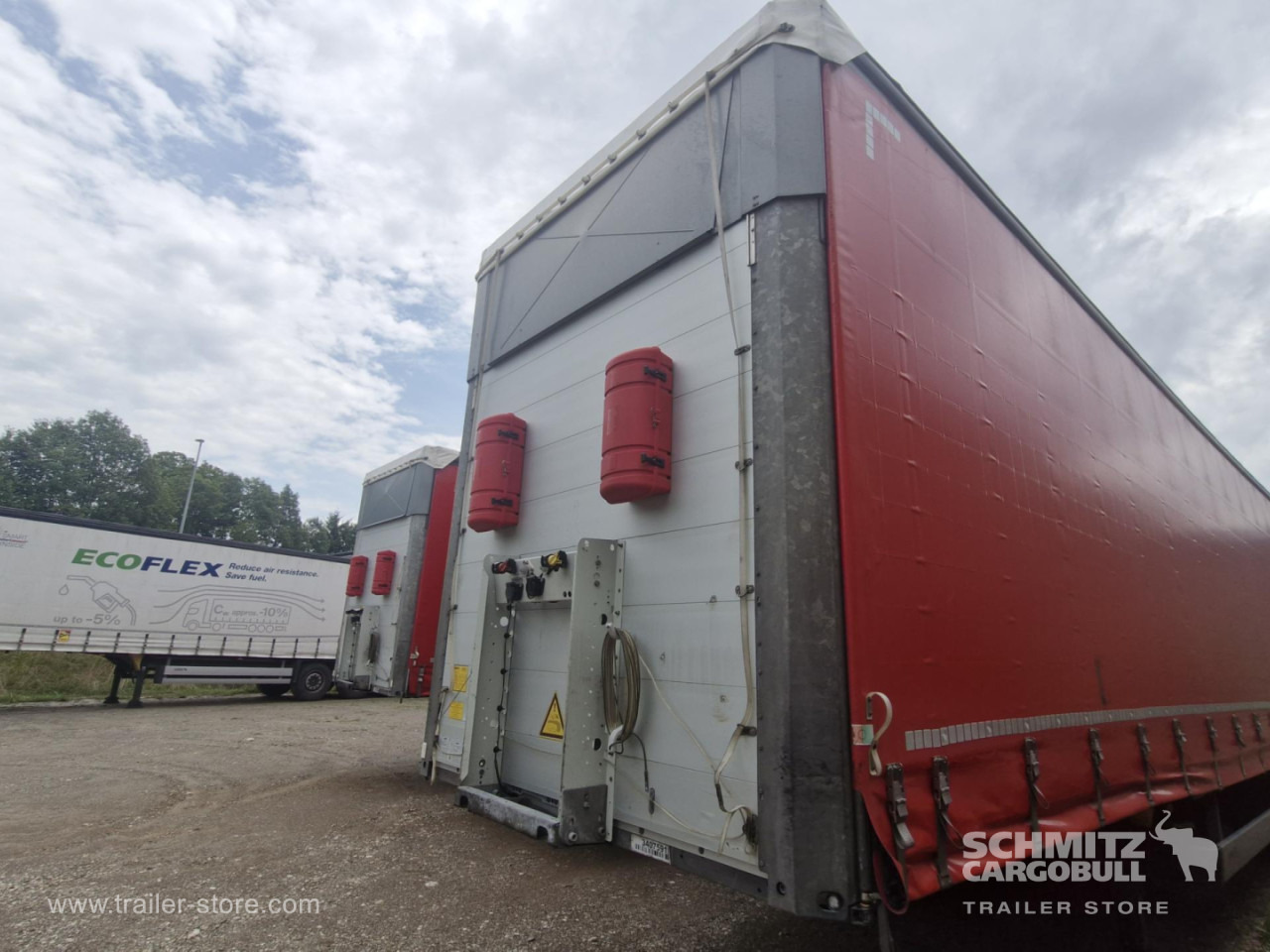 SCHMITZ Curtainsider Varios - Тентованный полуприцеп: фото 2 SCHMITZ Curtainsider Varios - Тентованный полуприцеп: фото 2