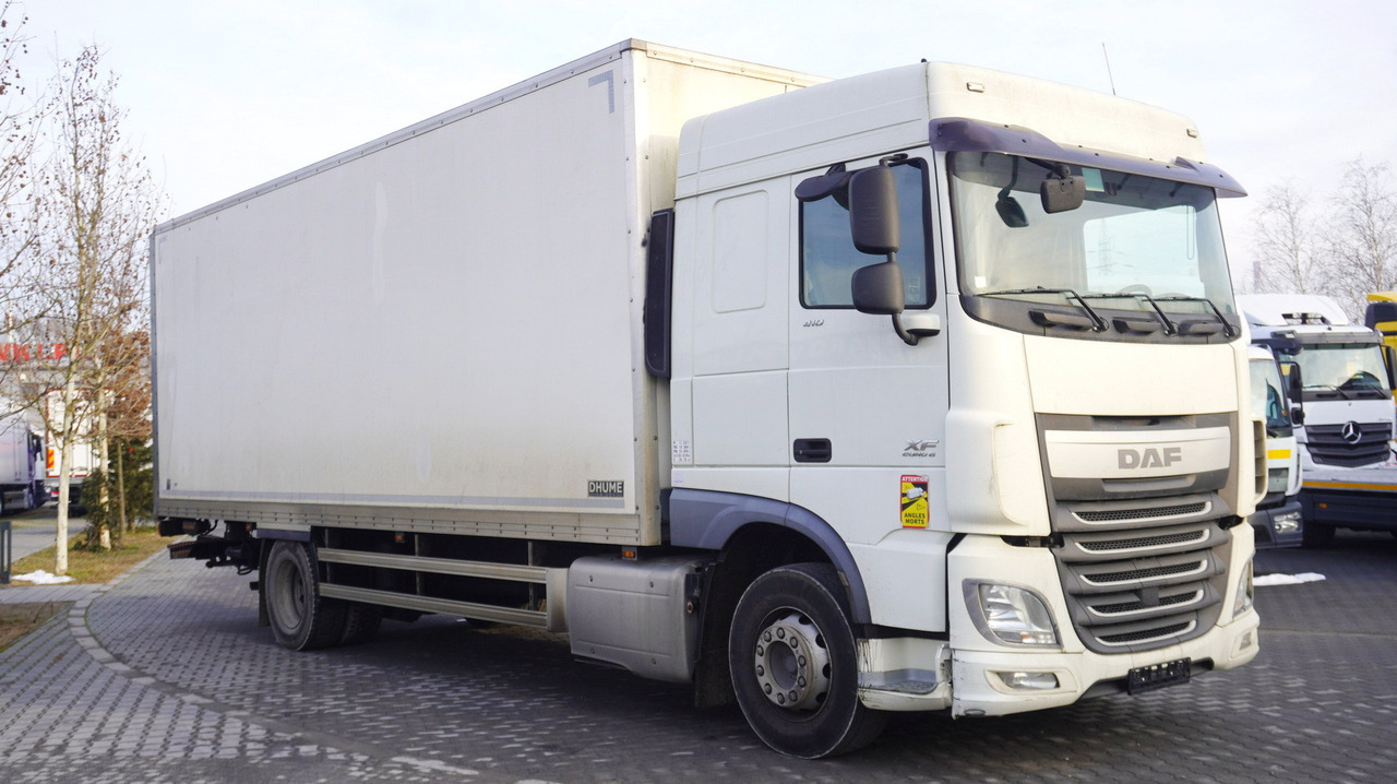 DAF XF 410 EURO 6 /410 HP / 20 EPAL / Dhollandia lift 1500 kg - Грузовик с закрытым кузовом: фото 1 DAF XF 410 EURO 6 /410 HP / 20 EPAL / Dhollandia lift 1500 kg - Грузовик с закрытым кузовом: фото 1