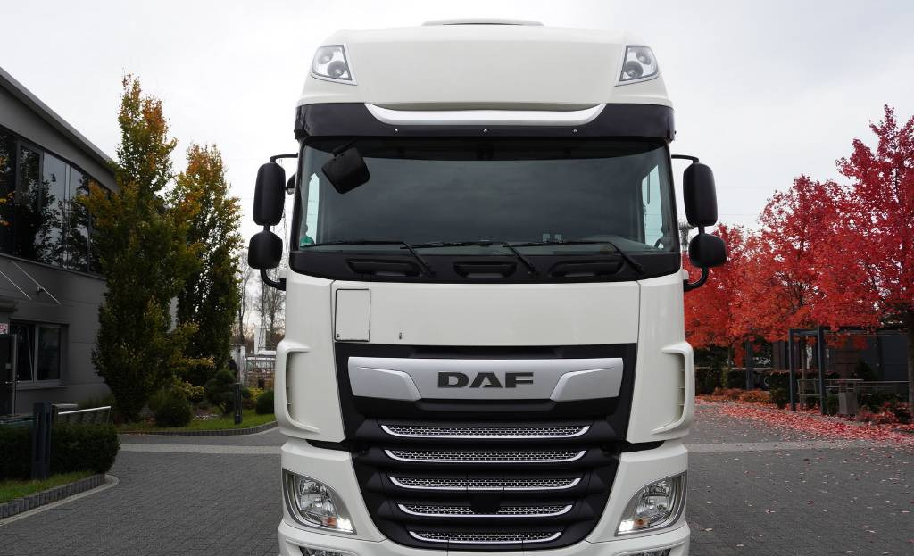 DAF XF 450 6×2 E6 / Refrigerator Lacapitaine / ATP/FRC to 2027 / 18 pallets - Рефрижератор: фото 2 DAF XF 450 6×2 E6 / Refrigerator Lacapitaine / ATP/FRC to 2027 / 18 pallets - Рефрижератор: фото 2