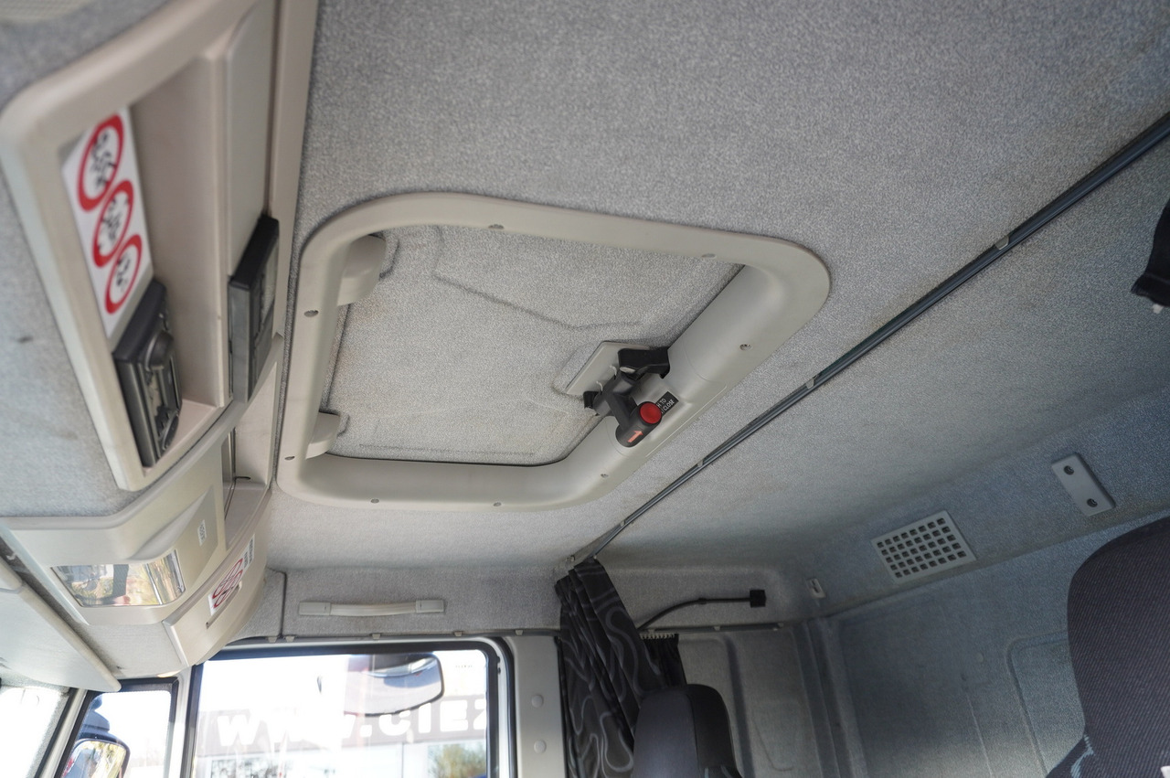 Самосвал, Автоманипулятор IVECO Eurocargo 120E18 Crane Palfinger / 3-way tipper / sleeper cab: фото 15