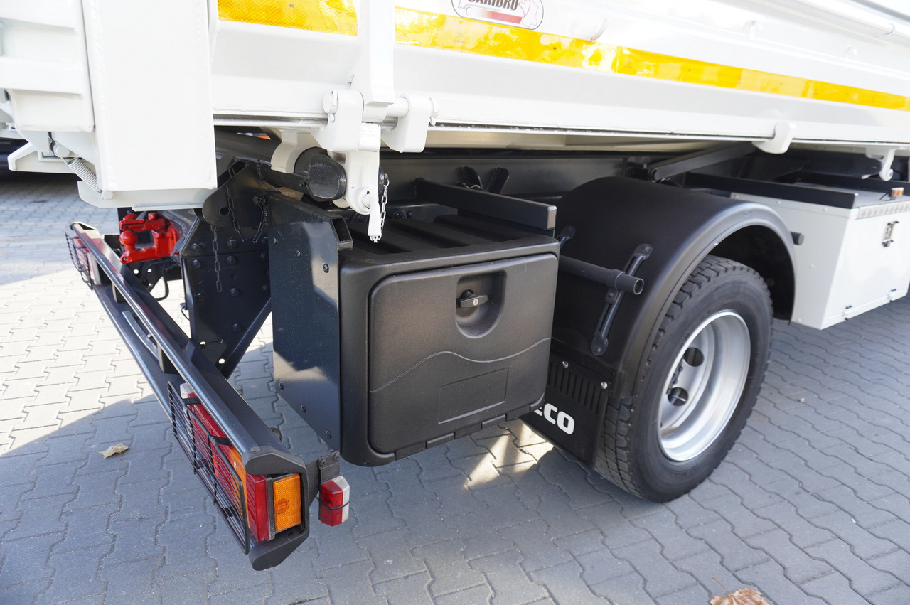 Самосвал, Автоманипулятор IVECO Eurocargo 120E18 Crane Palfinger / 3-way tipper / sleeper cab: фото 25