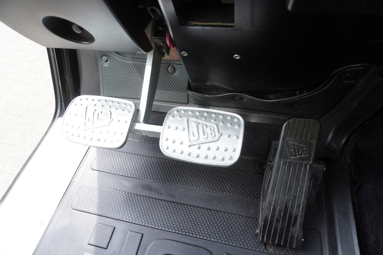 Телескопический фронтальный погрузчик JCB 526-56 AGRI Plus / 5.6 m telescopic loader / joystick: фото 36