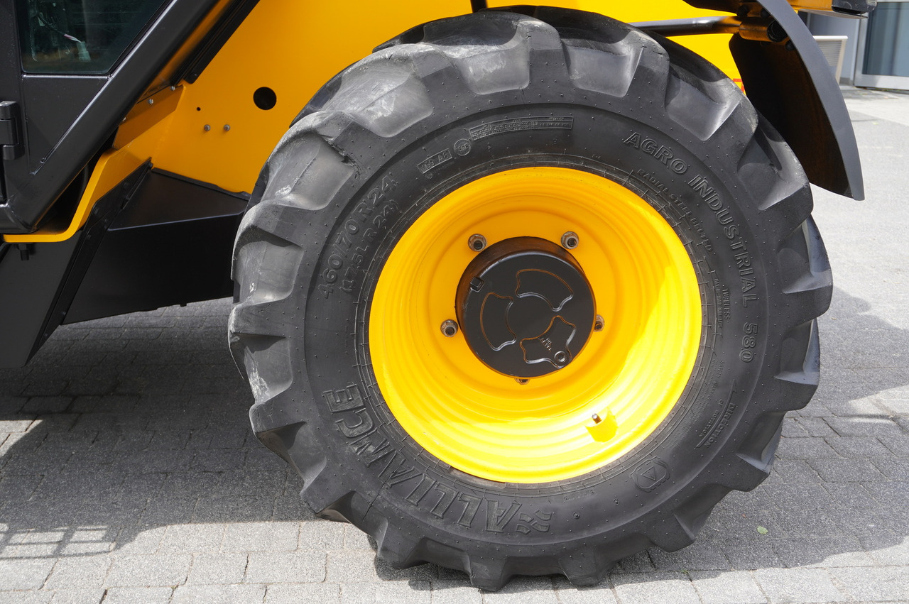 Телескопический фронтальный погрузчик JCB 526-56 AGRI Plus / 5.6 m telescopic loader / joystick: фото 23