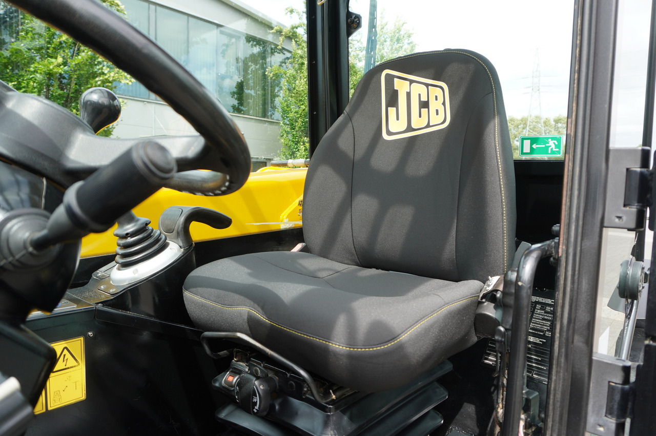 Телескопический фронтальный погрузчик JCB 526-56 AGRI Plus / 5.6 m telescopic loader / joystick: фото 31