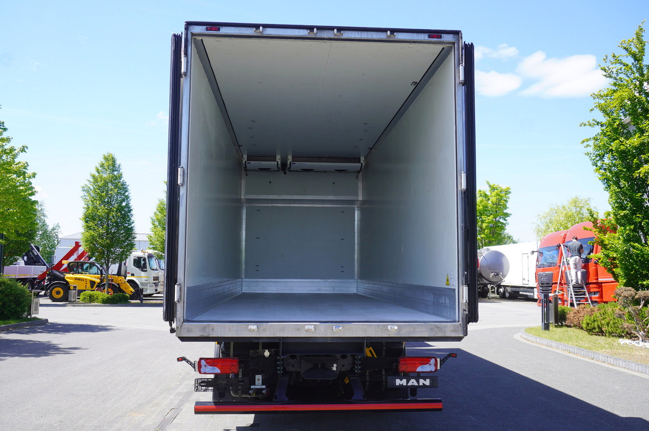 MAN GX 26.510 / 2022 / NEW Krone bitemperature refrigerated truck / Carrier Supra 850 MT / 4 units - Рефрижератор: фото 4 MAN GX 26.510 / 2022 / NEW Krone bitemperature refrigerated truck / Carrier Supra 850 MT / 4 units - Рефрижератор: фото 4