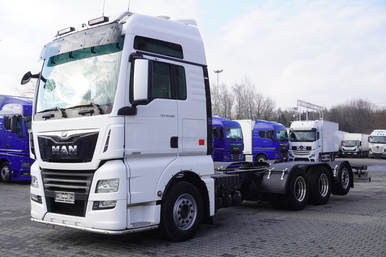 MAN TGX 35.580 E6 8x4/4 - 8.8m chassis frame - Грузовик-шасси: фото 2 MAN TGX 35.580 E6 8x4/4 - 8.8m chassis frame - Грузовик-шасси: фото 2