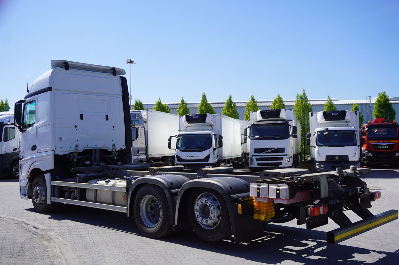 MERCEDES-BENZ Actros 2545 6×2 MP5 / Full ADR / BDF - Грузовик-контейнеровоз/ Сменный кузов: фото 3 MERCEDES-BENZ Actros 2545 6×2 MP5 / Full ADR / BDF - Грузовик-контейнеровоз/ Сменный кузов: фото 3