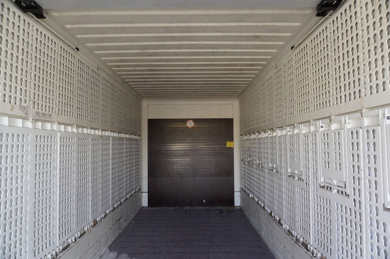 MERCEDES-BENZ Actros 2545 MP5 / KRONE 18 EPAL box body / ADR AT - Рефрижератор: фото 4 MERCEDES-BENZ Actros 2545 MP5 / KRONE 18 EPAL box body / ADR AT - Рефрижератор: фото 4