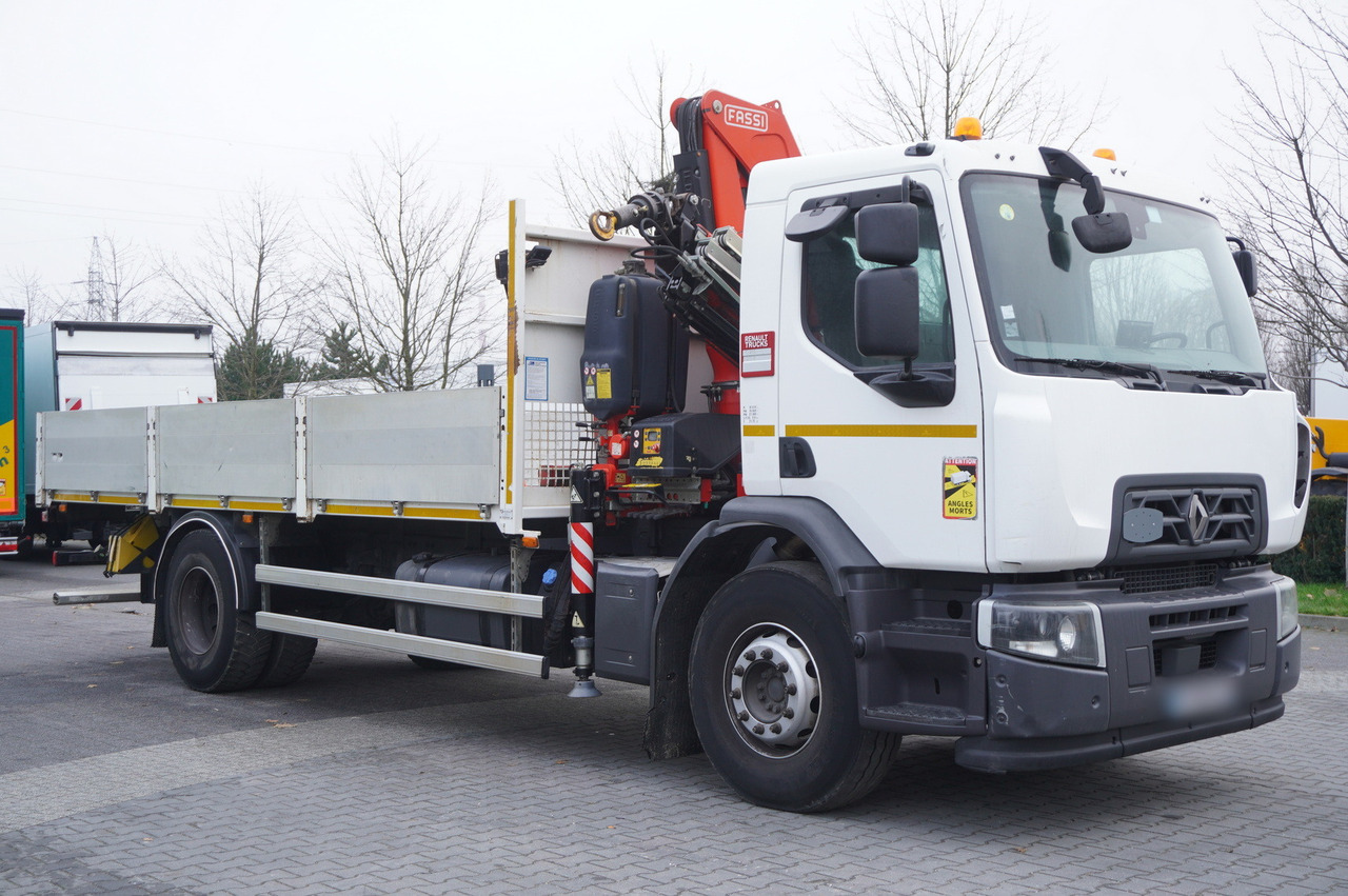 RENAULT C280 DTI 8 / FASSI crane 5.6 T / 560 MTH / range 8 m / Flatbed 15 EPAL - Грузовик бортовой/ Платформа, Автоманипулятор: фото 2 RENAULT C280 DTI 8 / FASSI crane 5.6 T / 560 MTH / range 8 m / Flatbed 15 EPAL - Грузовик бортовой/ Платформа, Автоманипулятор: фото 2