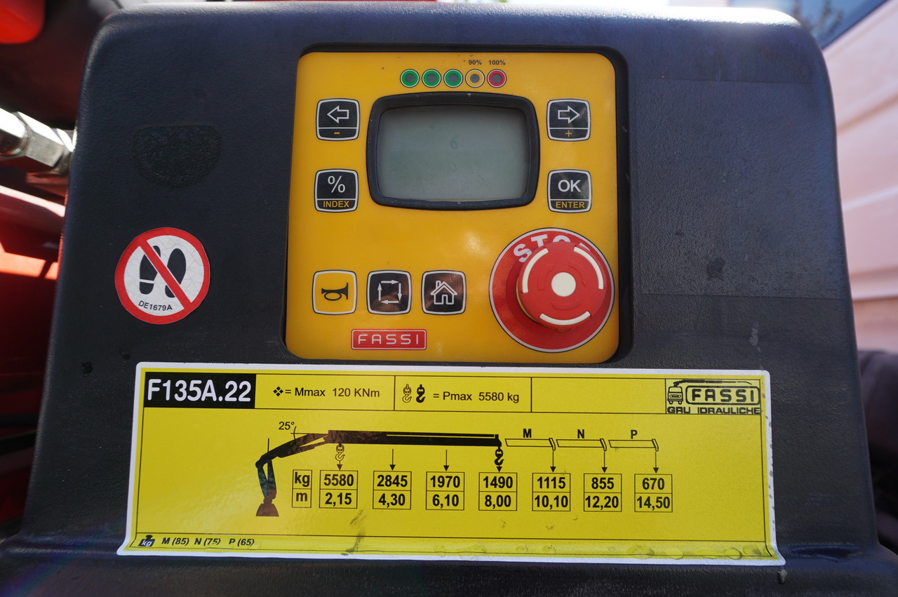 Грузовик бортовой/ Платформа, Автоманипулятор RENAULT C280 DTI 8 / FASSI crane 5.6 T / range 8 m / Flatbed 15 EPAL: фото 7