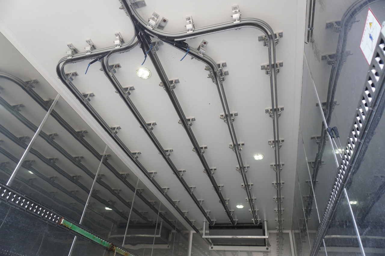 RENAULT D13 / 90 tho km !!! / Meat hook refrigerator / Thermoking T800R / 2 units - Рефрижератор: фото 3 RENAULT D13 / 90 tho km !!! / Meat hook refrigerator / Thermoking T800R / 2 units - Рефрижератор: фото 3