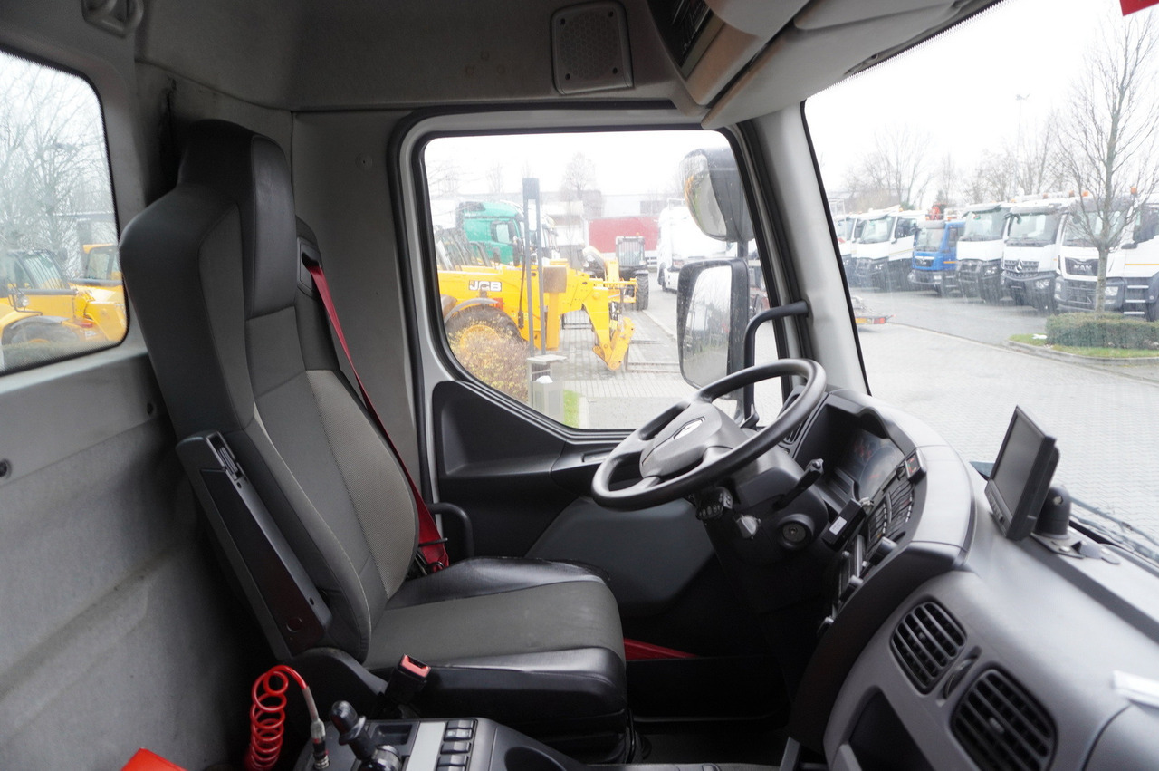 Автоманипулятор RENAULT RENAULT C280 DTI 8 / FASSI crane 5.6 T / 560 MTH / range 8 m / Flatbed 15 EPAL: фото 22