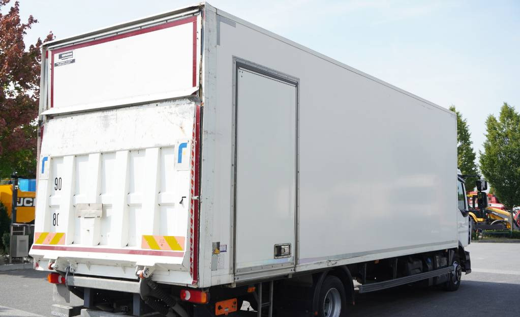 RENAULT Renault D12 E6 / Container 18 pallets / Lift - Грузовик с закрытым кузовом: фото 5 RENAULT Renault D12 E6 / Container 18 pallets / Lift - Грузовик с закрытым кузовом: фото 5