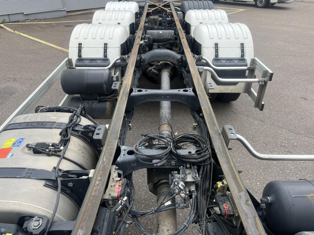 Грузовик-шасси SCANIA R560 B8x4*4 / Chassis / sleeper cab / Power take-off: фото 11 Грузовик-шасси SCANIA R560 B8x4*4 / Chassis / sleeper cab / Power take-off: фото 11