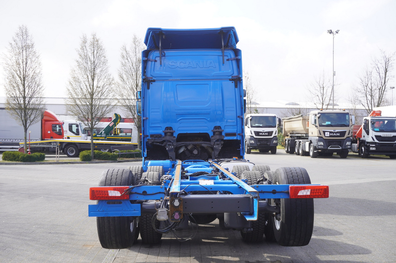 SCANIA R650 V8 / 650 HP/ frame 8.8 m / steered 4th axle - Грузовик-шасси: фото 3 SCANIA R650 V8 / 650 HP/ frame 8.8 m / steered 4th axle - Грузовик-шасси: фото 3
