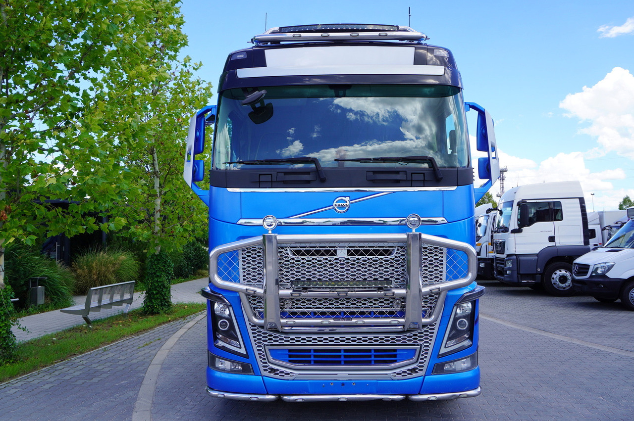 VOLVO FH16 750 8x4 / ALUCAR stanchion superstructure / 7.6 m chassis / Steered axle - Лесовоз: фото 5 VOLVO FH16 750 8x4 / ALUCAR stanchion superstructure / 7.6 m chassis / Steered axle - Лесовоз: фото 5