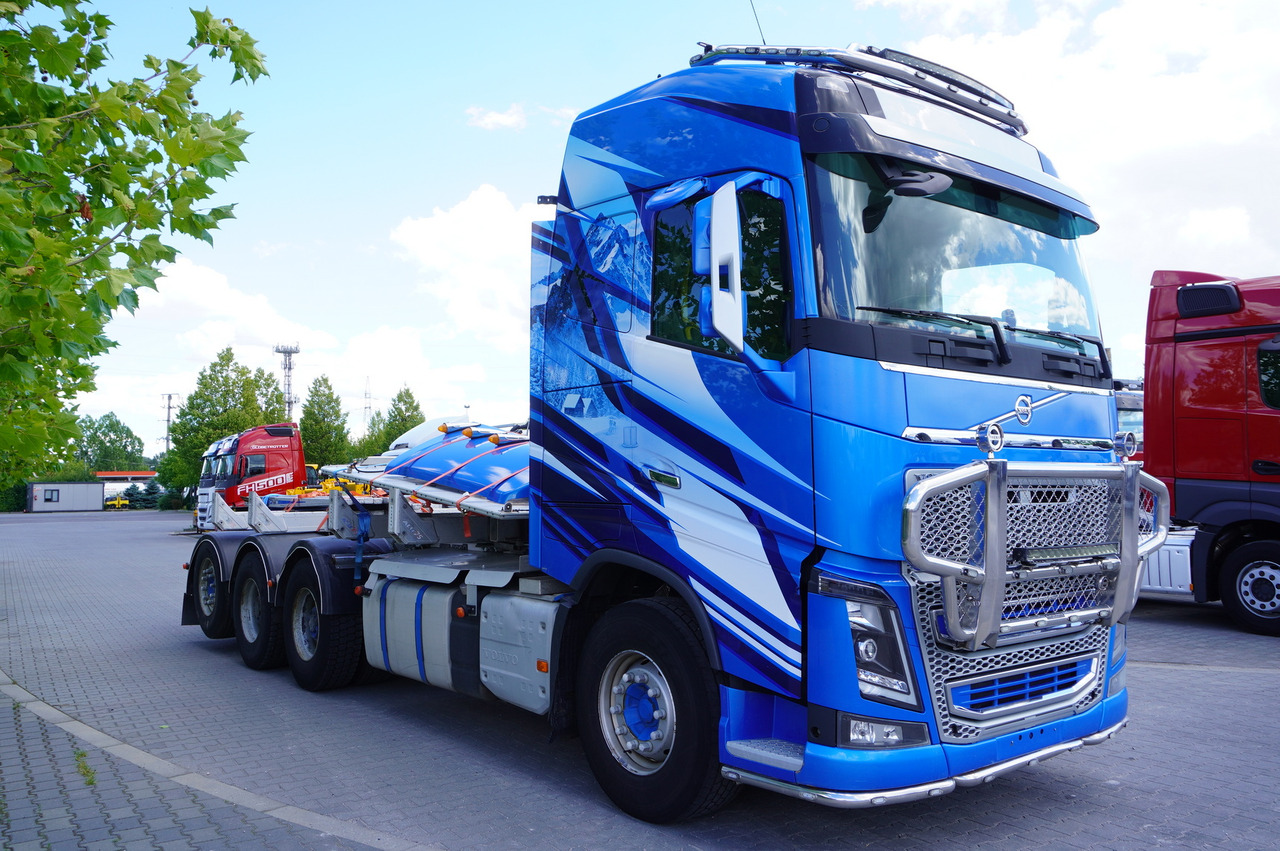 VOLVO FH16 750 8x4 / ALUCAR stanchion superstructure / 7.6 m chassis / Steered axle - Лесовоз: фото 4 VOLVO FH16 750 8x4 / ALUCAR stanchion superstructure / 7.6 m chassis / Steered axle - Лесовоз: фото 4