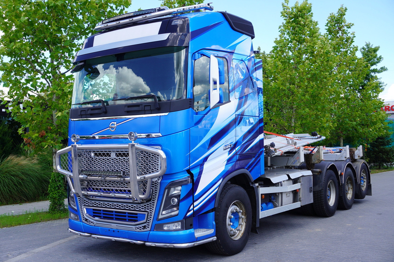 VOLVO FH16 750 8x4 / ALUCAR stanchion superstructure / 7.6 m chassis / Steered axle - Лесовоз: фото 2 VOLVO FH16 750 8x4 / ALUCAR stanchion superstructure / 7.6 m chassis / Steered axle - Лесовоз: фото 2