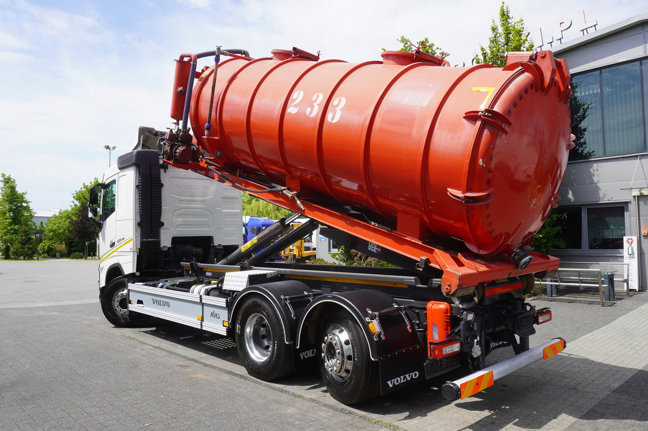 VOLVO Volvo FH 500 / Septic barrel 13000 l / Hook lift 21 t / 2022 / 3rd axle steered / 2 units - Цистерна для жидкого навоза: фото 5 VOLVO Volvo FH 500 / Septic barrel 13000 l / Hook lift 21 t / 2022 / 3rd axle steered / 2 units - Цистерна для жидкого навоза: фото 5