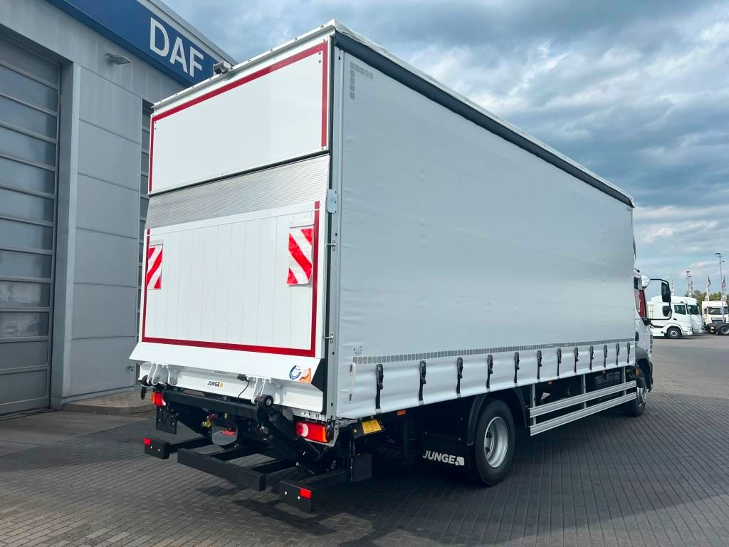 DAF XB 290 FA 16t Junge Curtainsider LBW 1.5 to. AHK - Тентованный грузовик: фото 4 DAF XB 290 FA 16t Junge Curtainsider LBW 1.5 to. AHK - Тентованный грузовик: фото 4