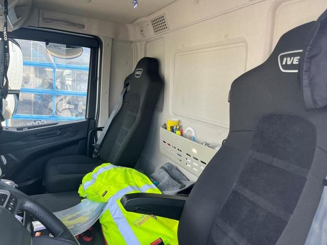 Iveco SWay 400 Lamberet Tiefkühlkoffer Thermo King LBW - Рефрижератор: фото 2 Iveco SWay 400 Lamberet Tiefkühlkoffer Thermo King LBW - Рефрижератор: фото 2