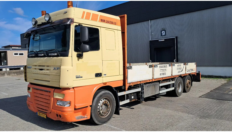 DAF XF 105 410 Spacecab 6x2 Euro 5 - Грузовик бортовой/ Платформа: фото 1 DAF XF 105 410 Spacecab 6x2 Euro 5 - Грузовик бортовой/ Платформа: фото 1