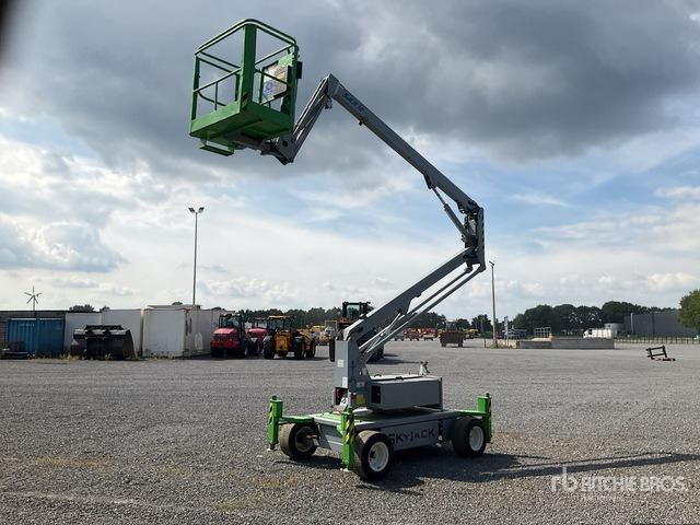 2000 Skyjack SJ12 2WD Electric Articulating Boom Lift - Коленчатый подъемник: фото 3 2000 Skyjack SJ12 2WD Electric Articulating Boom Lift - Коленчатый подъемник: фото 3