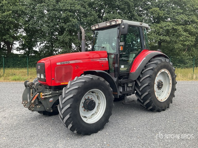 2002 Massey Ferguson 8240 4WD Tractor - Трактор: фото 1 2002 Massey Ferguson 8240 4WD Tractor - Трактор: фото 1