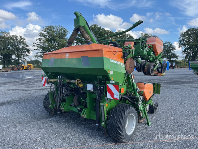 2015 Amazone ED 6000-2C Super Section Control 8 Row Planter - Сеялка точного высева: фото 2 2015 Amazone ED 6000-2C Super Section Control 8 Row Planter - Сеялка точного высева: фото 2