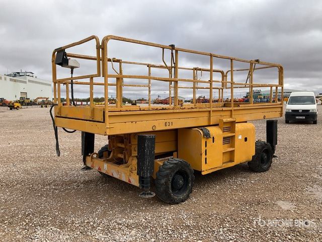 2007 Haulotte H12SXL 4x4 Diesel Scissor Lift - Ножничный подъемник: фото 4 2007 Haulotte H12SXL 4x4 Diesel Scissor Lift - Ножничный подъемник: фото 4