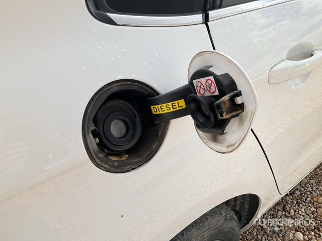 2015 Citroen C4 BlueHDI Automobile - Легковой автомобиль: фото 5 2015 Citroen C4 BlueHDI Automobile - Легковой автомобиль: фото 5