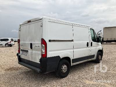CITROEN JUMPER 2.2D - Грузовик с закрытым кузовом: фото 3 CITROEN JUMPER 2.2D - Грузовик с закрытым кузовом: фото 3