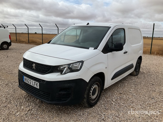 2019 Peugeot Partner Cargo Van - Коммерческий автомобиль: фото 1 2019 Peugeot Partner Cargo Van - Коммерческий автомобиль: фото 1