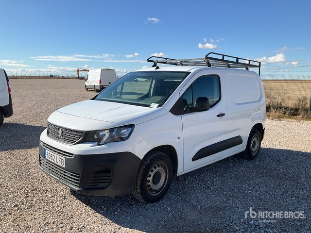 2019 Peugeot Partner Cargo Van - Коммерческий автомобиль: фото 1 2019 Peugeot Partner Cargo Van - Коммерческий автомобиль: фото 1