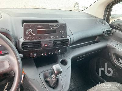 Цельнометаллический фургон TOYOTA PROACE: фото 14