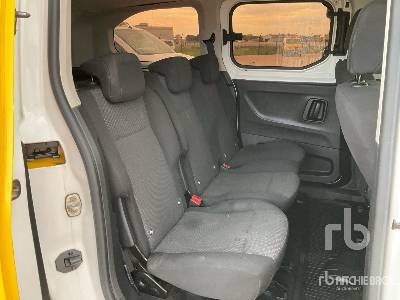 Цельнометаллический фургон TOYOTA PROACE: фото 19