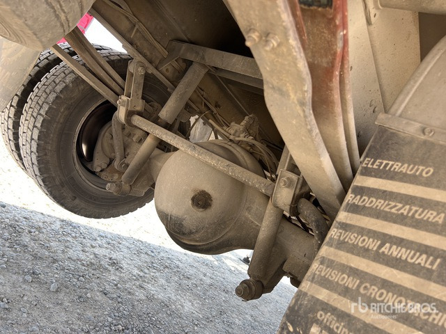 2003 Nissan Atleon 140 2003 Ram Antares 220I4 20 m on 4x2 Bucket Truck - Грузовик с подъемником: фото 5 2003 Nissan Atleon 140 2003 Ram Antares 220I4 20 m on 4x2 Bucket Truck - Грузовик с подъемником: фото 5