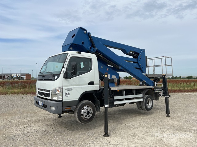 2011 Mitsubishi Canter 6C15 Socage DA 328 on 4x2 Bucket Truck - Грузовик с подъемником: фото 1 2011 Mitsubishi Canter 6C15 Socage DA 328 on 4x2 Bucket Truck - Грузовик с подъемником: фото 1
