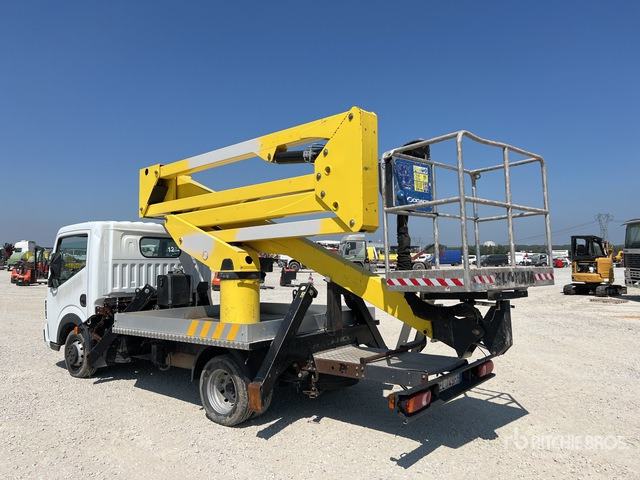 2011 Renault 2011 Socage DA320 20 m on (Inop ... Bucket Truck - Грузовик с подъемником: фото 4 2011 Renault 2011 Socage DA320 20 m on (Inop ... Bucket Truck - Грузовик с подъемником: фото 4