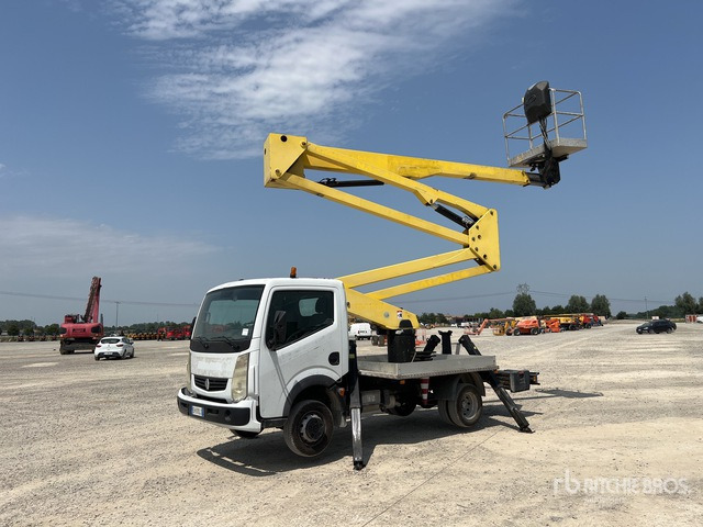 2011 Renault Maxity 2011 Socage DA320 20 m on Bucket Truck - Грузовик с подъемником: фото 1 2011 Renault Maxity 2011 Socage DA320 20 m on Bucket Truck - Грузовик с подъемником: фото 1